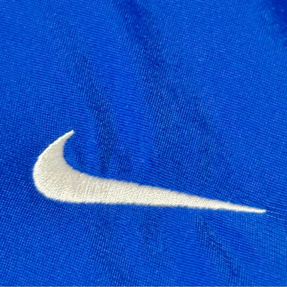Nike Men’s M Full Zip Blue White Stripes Track Jacket Streetwear Casual Style